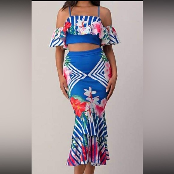 Dresses & Skirts - Set de falda y top